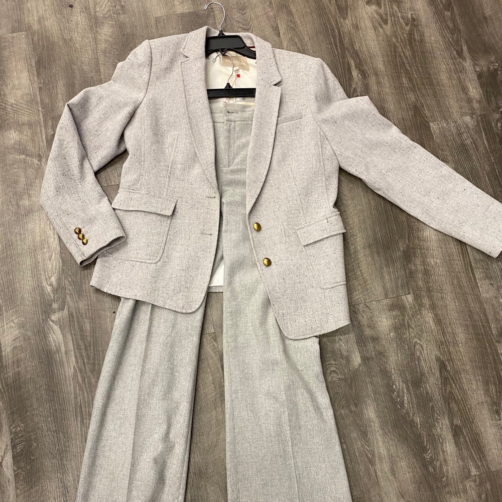 Banana Republic grey suit